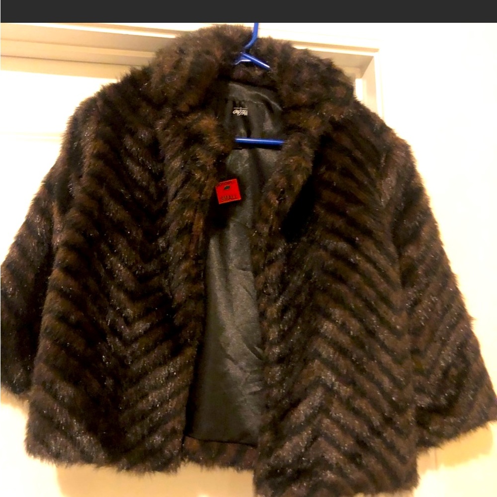 Cute Fur Shrug.  Great Condition